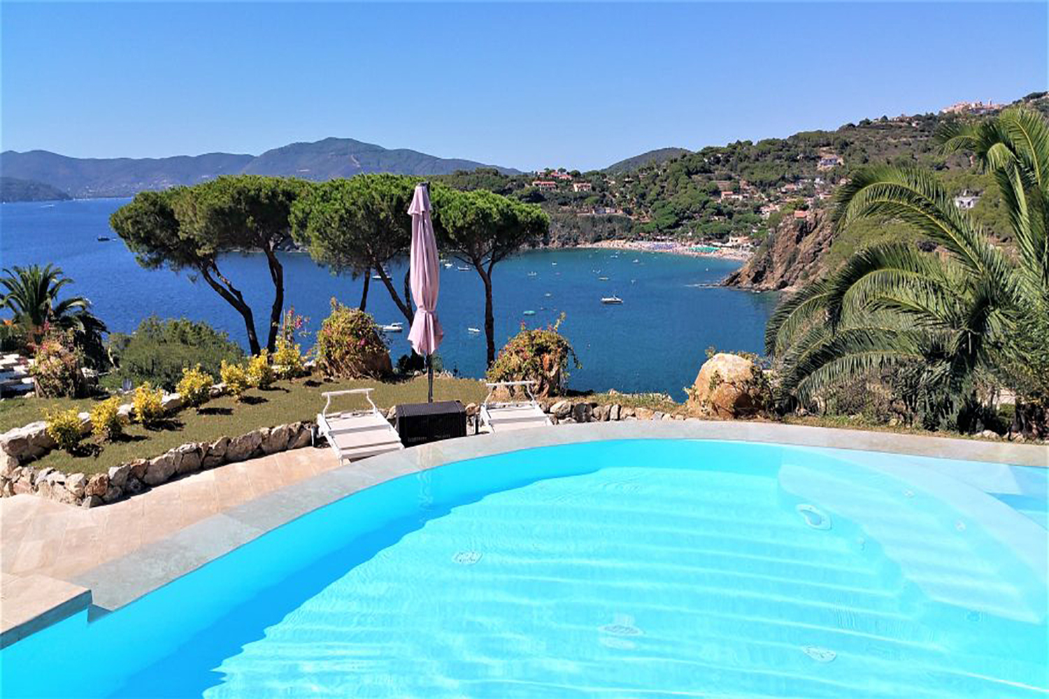 Pool – Corti Resorts | Residenze esclusive Isola d'Elba